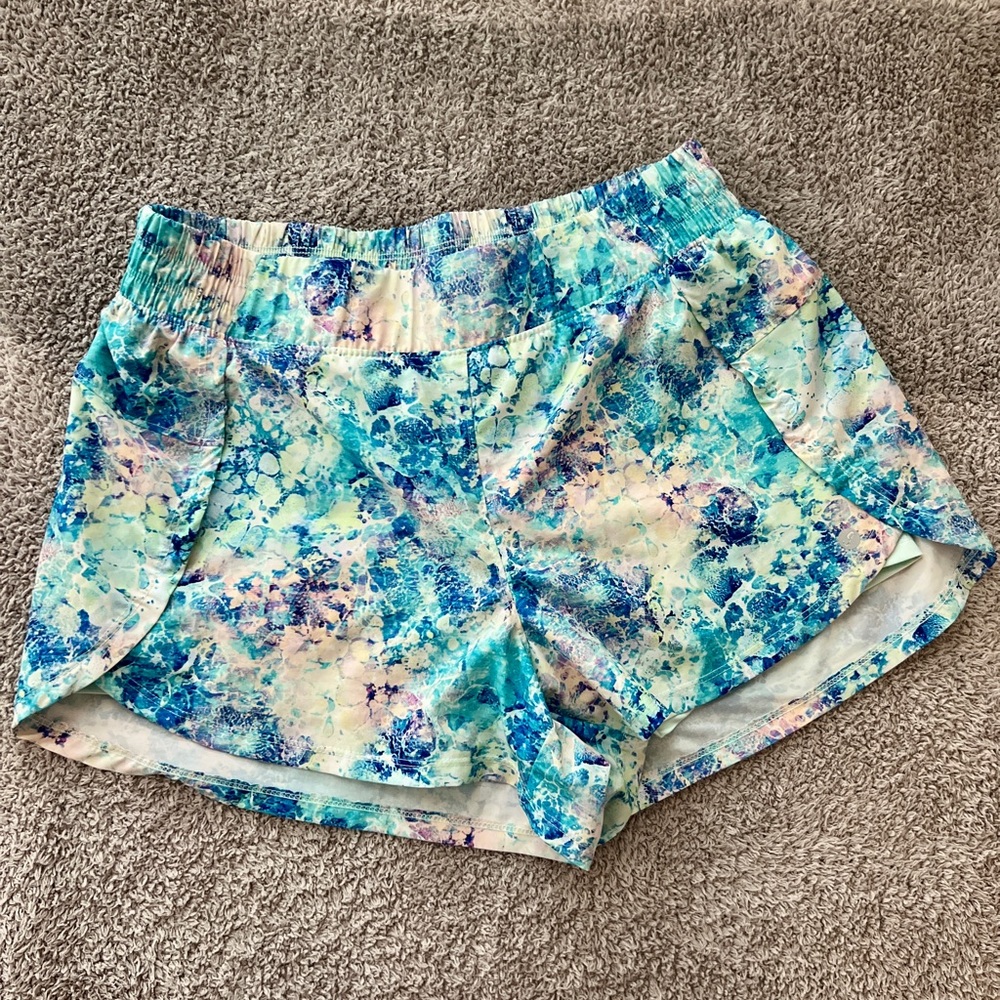 Women's Athletic Shorts Size Large
